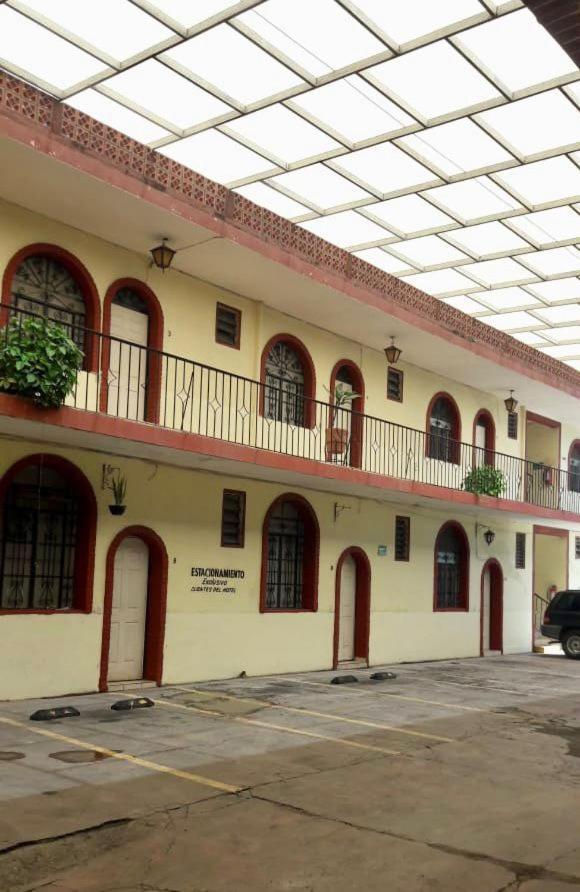 Hotel Maya Ixtlan Ixtlan del Rio Ngoại thất bức ảnh